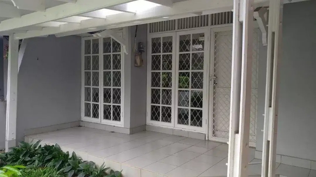 Sewa Rumah Dalam Komplek Siap Huni Di Cilandak image 2