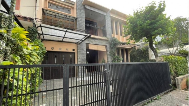 Sewa Rumah Modern Terawat Lokasi Bagus Di Pondok Indah