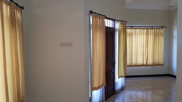 Sewa Rumah Asri di Kawasan Cinere image 4