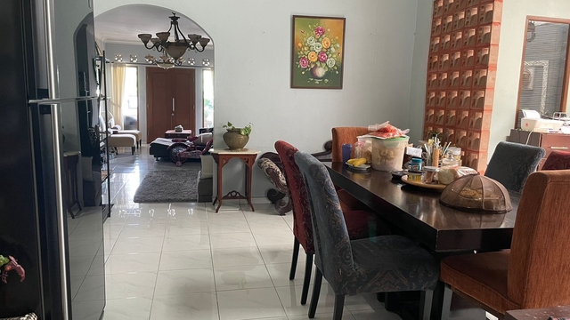 Sewa Rumah Cinere Megapolitan luas 240m2 4 Kamar Dekat Pintu Tol Desari image 2