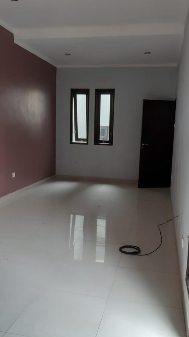 Sewa Rumah dengan Kondisi Baik dan Menarik di Cinere Raya image 3