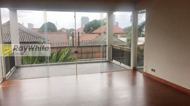 Sewa Rumah dalam town house di Kemang image 4