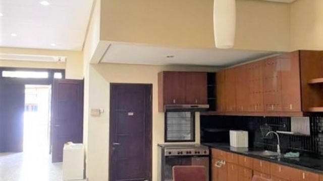 Sewa Rumah Modern Terawat Lokasi Bagus Di Pondok Indah image 2