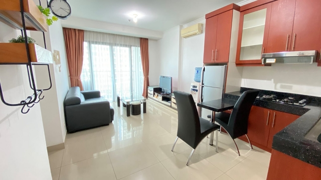 Sewa Clean & Cozy 2BR Apartment Unit at Hampton's Park Cilandak image 2
