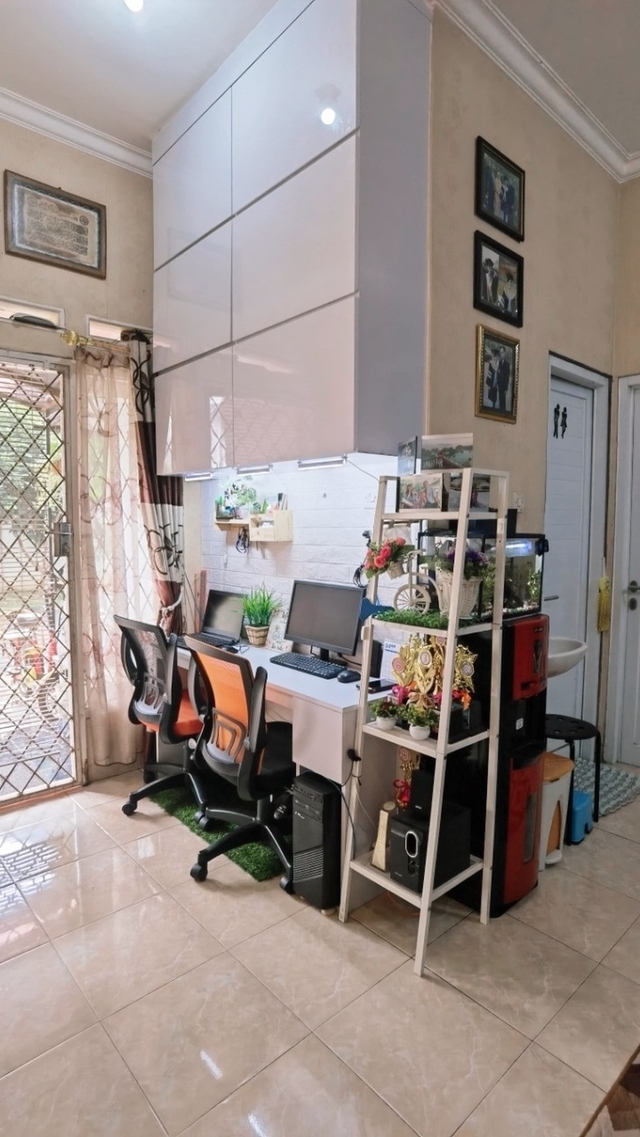 Sewa Rumah Hoek di Beji, Depok image 4