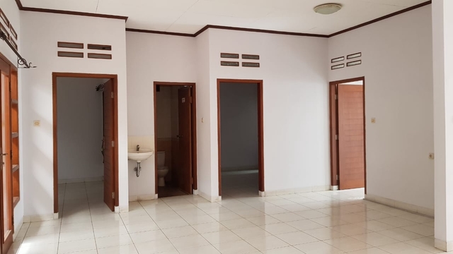Sewa Rumah Siap Huni Di Cilandak, Jakarta Selatan image 5