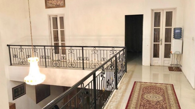 Sewa Rumah Super Megah Dengan Private Pool di Villa Cinere Mas image 5